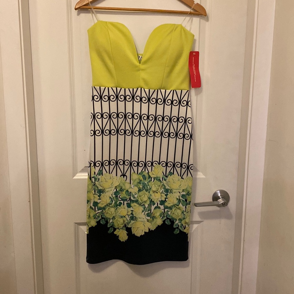 Floral strapless dress